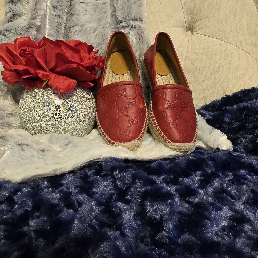 GUCCI Espadrilles Leather Slip-On, Size 35 In Red Authentic With Box